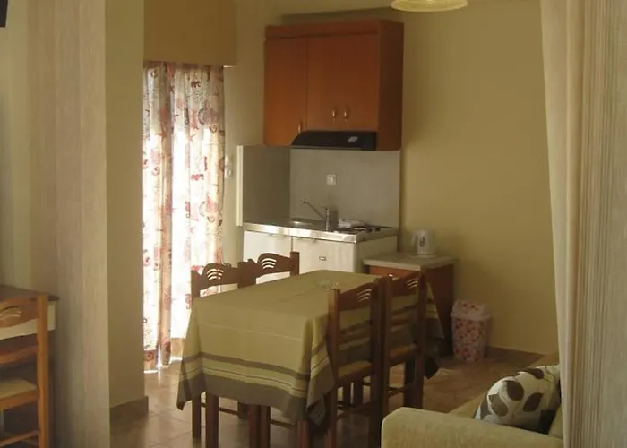 Lorenzo Отель Ласси